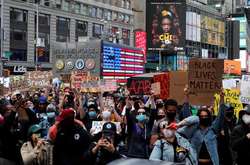 Протести в США: Філадельфія скасувала комендантську годину