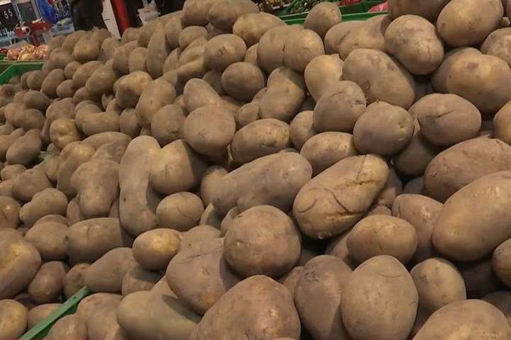 Фахівці дали невтішний прогноз щодо дешевої картоплі в Україні
