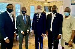 Джо Байден зустрівся з родиною Джорджа Флойда