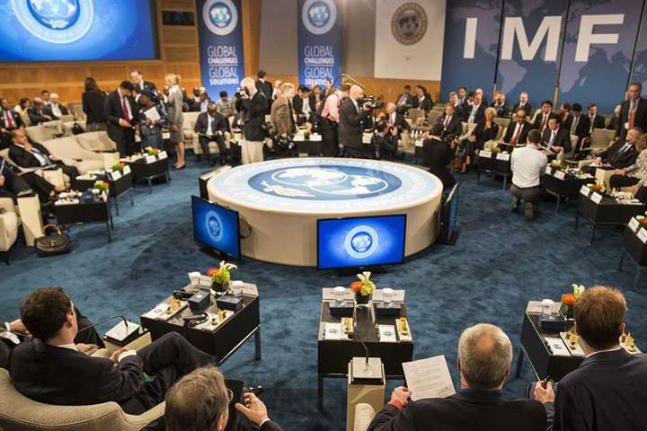 МВФ сьогодні розгляне нову кредитну програму для України