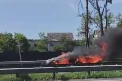 Автомобіль згорів вщент