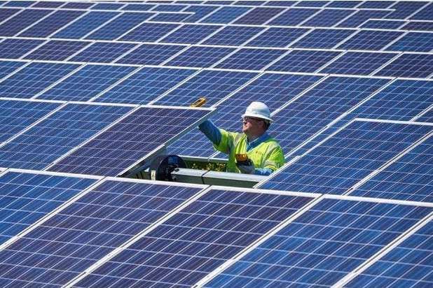 Вартість сонячної електроенергії за рік впала на 13%