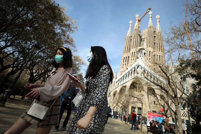 В Іспанії доведеться носити маски й після надзвичайного стану