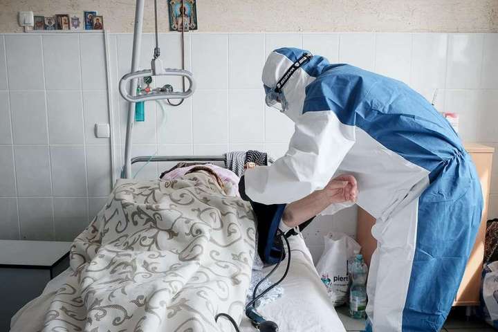 0,5 тысячи жителей Украины за сутки заразились коронавирусом