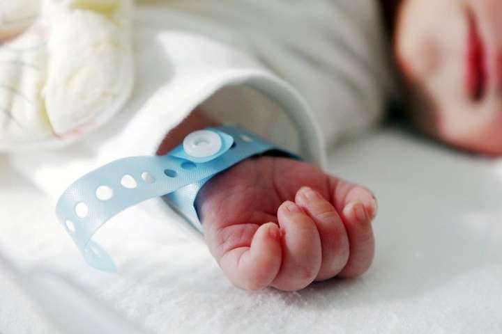 Коронавірус у Києві: Covid-19 виявлено в новонародженого хлопчика