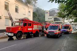 Пожежа сталася на першому поверсі адмінбудівлі