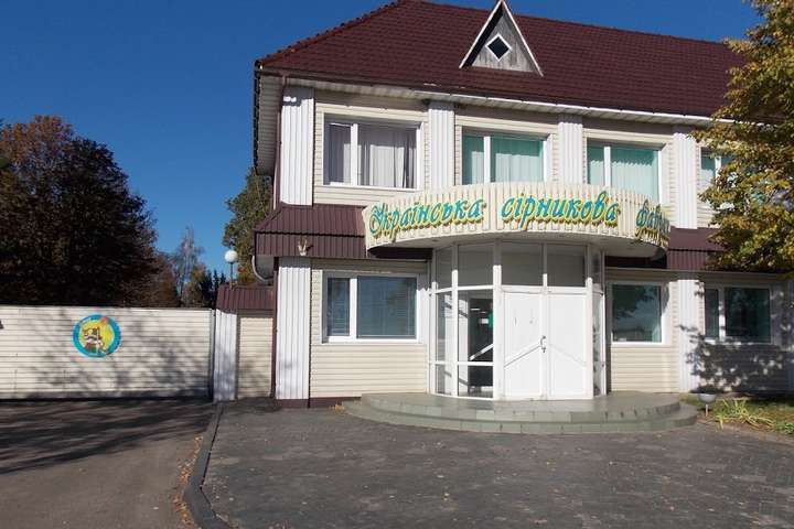 Одну із найбільших в Україні сірникових фабрик закрили через спалах коронавірусу