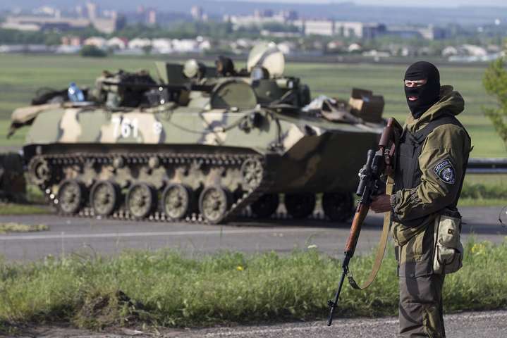 Бойовики обстріляли українські позиції з БМП та мінометів: троє бійців постраждали