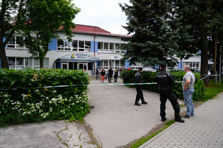 Напад на школу в Словаччині: одна людина загинула, є поранені 
