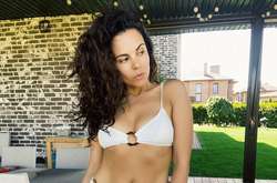 Известная певица Настя Каменских