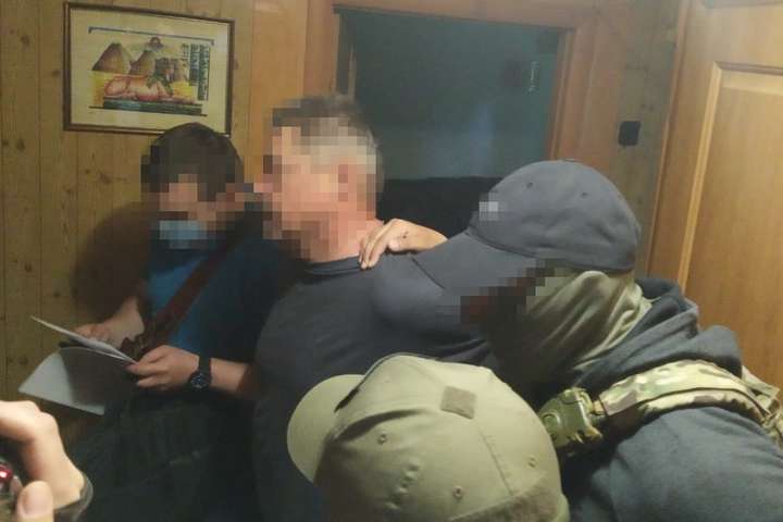У Світлодарську СБУ затримала ексміліціонера, який працював на спецслужби РФ