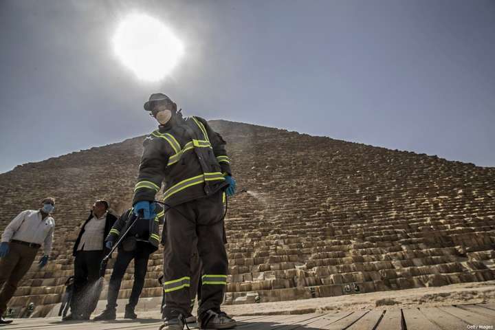 У Єгипті, який готується приймати туристів, виявили рекордне число заражень Covid-19 за добу