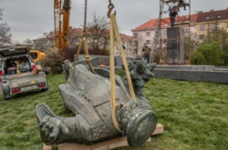  Після демонтажу пам’ятника маршала Конєва у Празі з’явилася інформація про те, що на причетних до цього політиків готується замах 