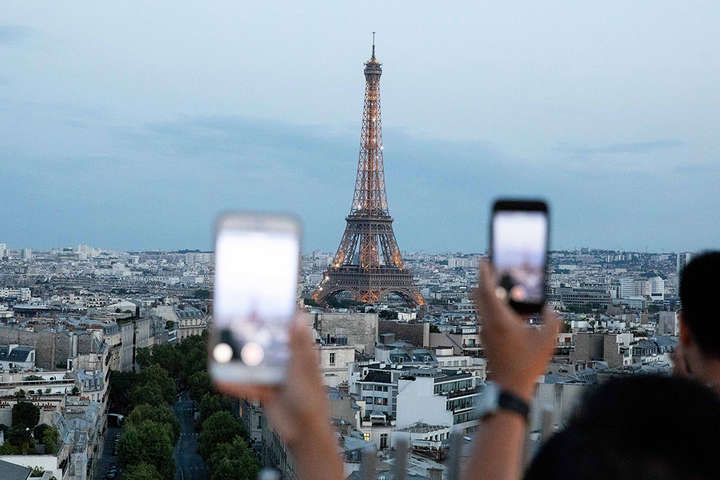Франція відкриває кордони для туристів