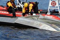 Один літак впав в річку в Оттаві