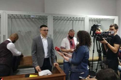 Обрання запобіжного заходу Стерненку: під судом збираються активісти