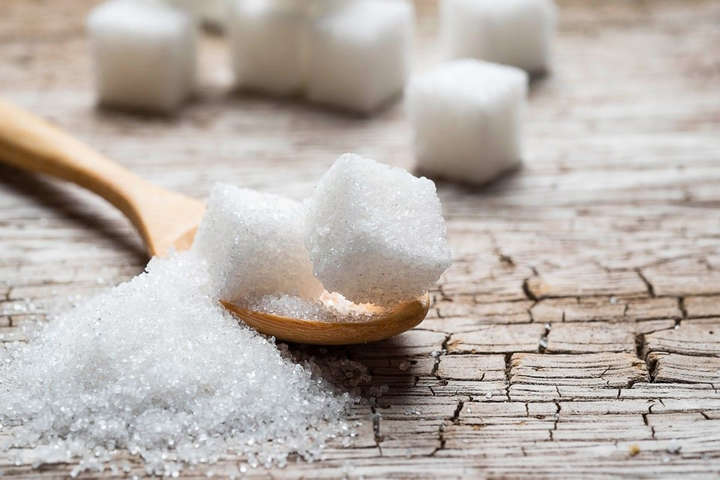 У світі вперше за 40 років впав попит на цукор