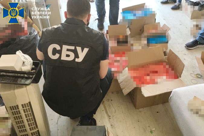 СБУ блокувала роботу розгалуженої мережі ботоферм, якою керували з Росії