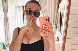 37-летняя певица Анна Седокова