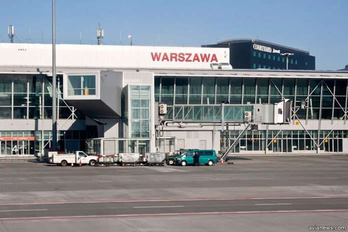 Польша ограничила авиасообщение