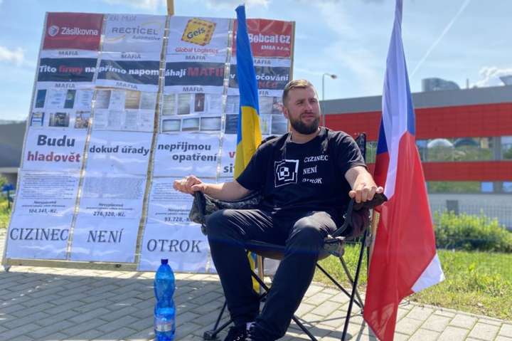 Украинец устроил голодовку в Чехии из-за задержек зарплат исностранцам