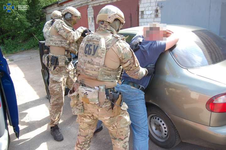 На Чернігівщині СБУ попередила продаж 70 бойових гранат криміналітету (відео)