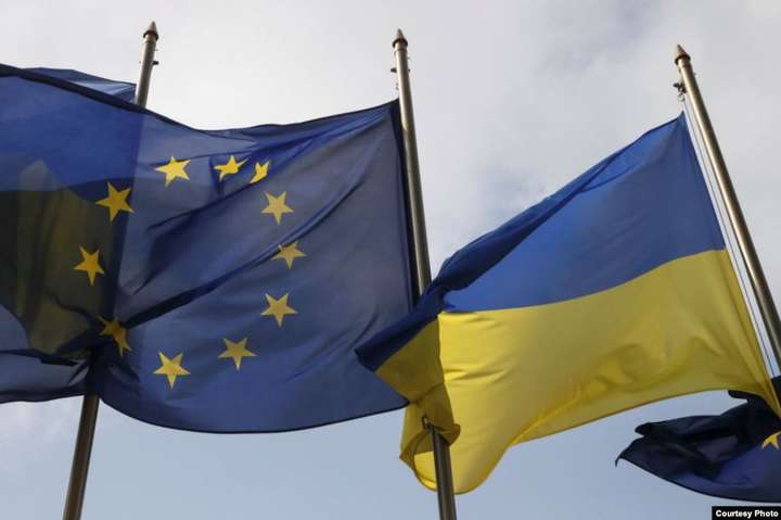 Зеленский: Украина требует полноправного членства в Евросоюзе