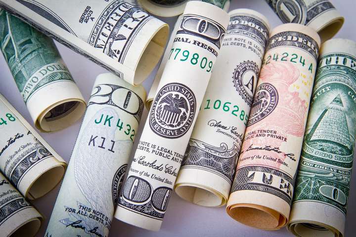 НБУ на 19 червня знизив курс долара