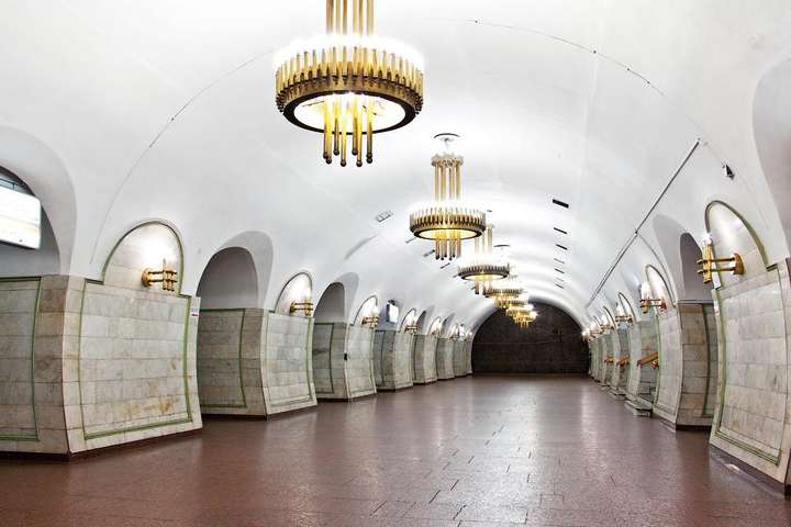 Невідомий «замінував» одну з центральних станцій київського метро