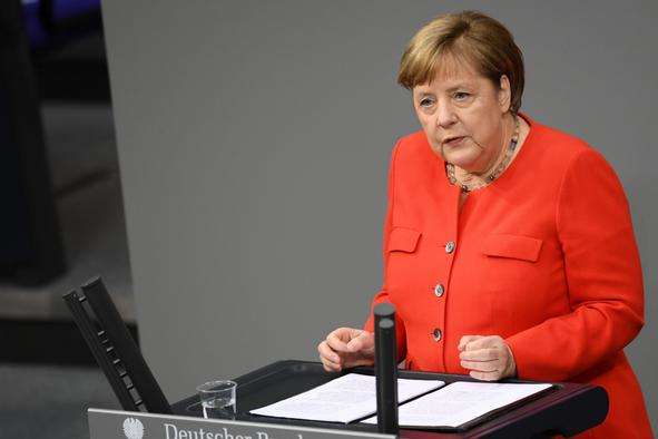 Меркель заявила, що Німеччина може запровадити нові санкції проти Росії