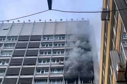 У Києві рятувальники ліквідували пожежу в шістнадцятиповерховій будівлі