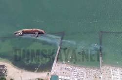 Із затонулого поблизу Одеси танкера «Делфі» вилилося пальне (фото)