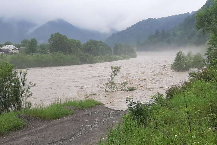 Ризик затоплення на Буковині. Під загрозою паводку декілька сіл
