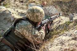 Бойовики 10 разів обстріляли українські позиції, є поранений