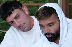 Рики Мартин показал редкое фото с мужем и младшей дочкой