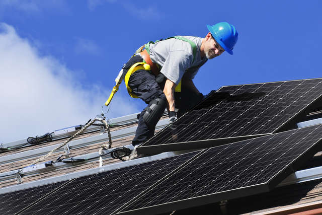 Вінницьке обленерго встановить на своїх дахах сонячну електростанцію