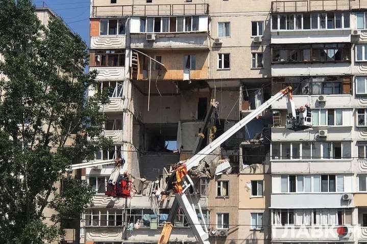 Взрыв многоэтажки в Киеве: под завалами обнаружено еще одно тело