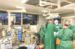 Медики Олександрівської клінічної лікарні столиці рятують життя хворих на коронавірус