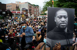 У Рівному хочуть встановити пам’ятник Джорджу Флойду – афроамериканцю, який загинув від рук поліцейського у США 