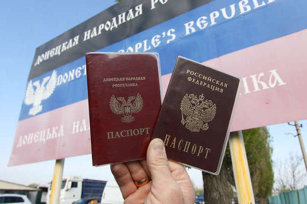 Росія починає «нову хвилю» примусової паспортизації на окупованих територіях Донбасу