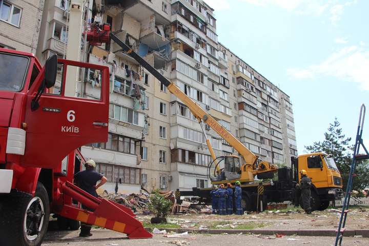 Вибух у Києві: експертиза визначить, які секції будинку непридатні для проживання