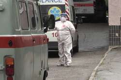 За словами директорки, лікарні не вистачає 25 медсестер та 5 анестезіологів