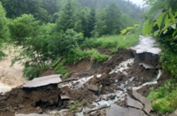 Негода на Прикарпатті залишила Яремче без води