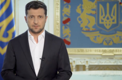 Владимир Зеленский пообещал восстановить разрушенные из-за паводков дороги, мосты и другую инфраструктуру