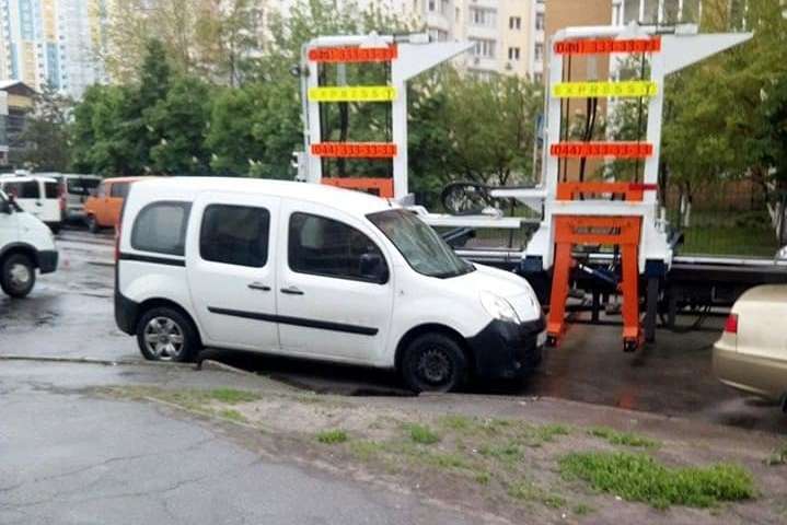 За три місяці «герої парковки» в Києві отримали штрафів майже на 5 млн грн