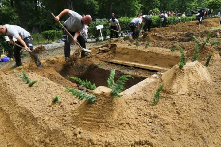 В Росії влаштують конкурс з риття могил на швидкість