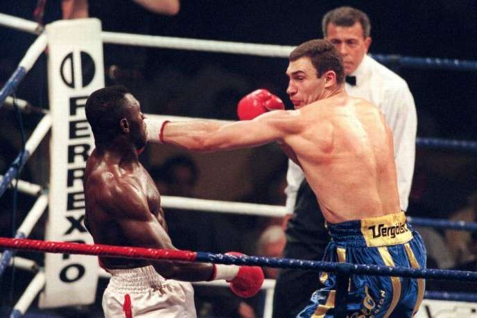 21 рік тому Віталій Кличко став першим в українській історії чемпіоном світу з боксу (відео бою)