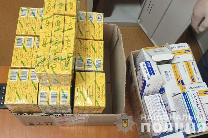 Поліція викрила одеських медиків, які постачали наркотики до Дніпра