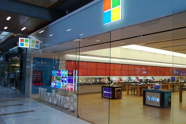 Компанія Microsoft закриває свої роздрібні магазини