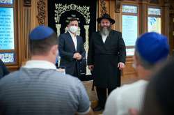  Президент відвідав у Херсоні синагогу Хабад 